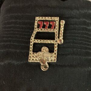 Lucky 7s Brooch/Pin